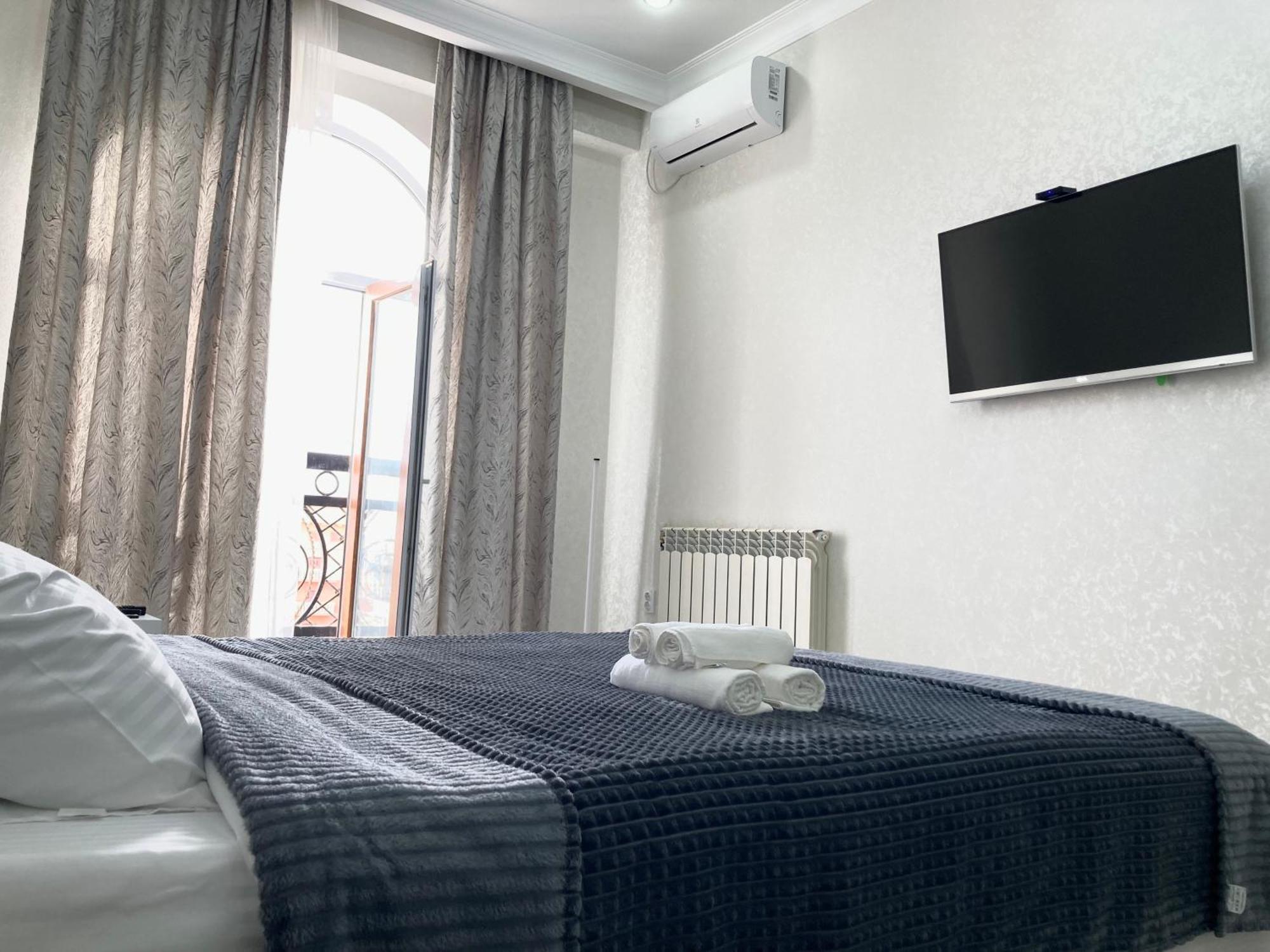 Top Level House Apartment *